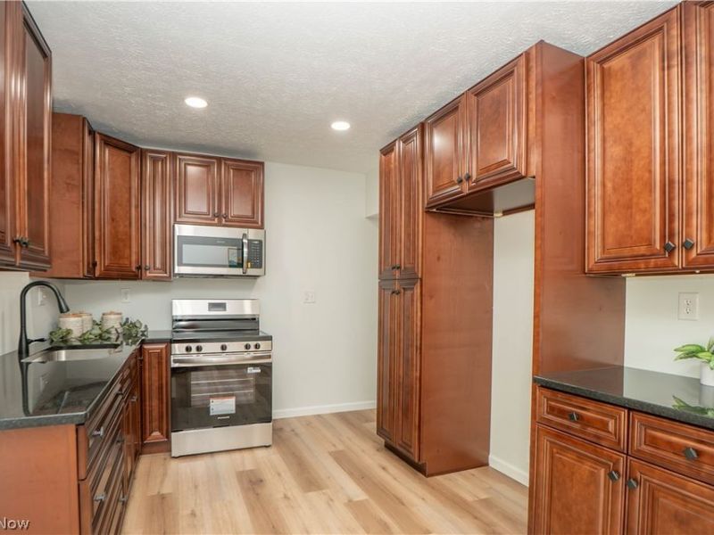359 Lincoln Avenue, Barberton, OH 44203 Photo 8