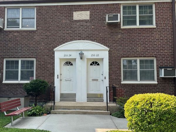 253 61st avenue , Unit 24, Little Neck, NY 11362