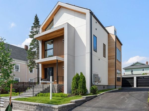 31 Conwell Ave, Somerville, MA 02144