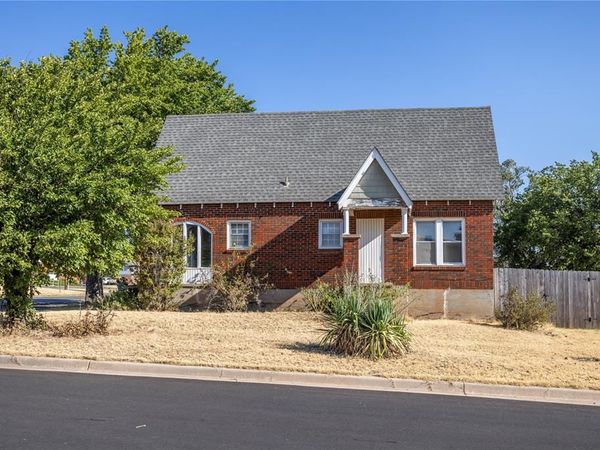 400 N State Street, Weatherford, OK 73096