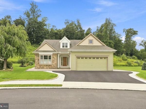 1005 BRIARWOOD COURT, LEBANON, PA 17042
