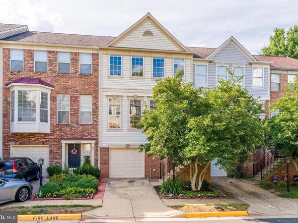 47720 SANDBANK SQUARE, STERLING, VA 20165