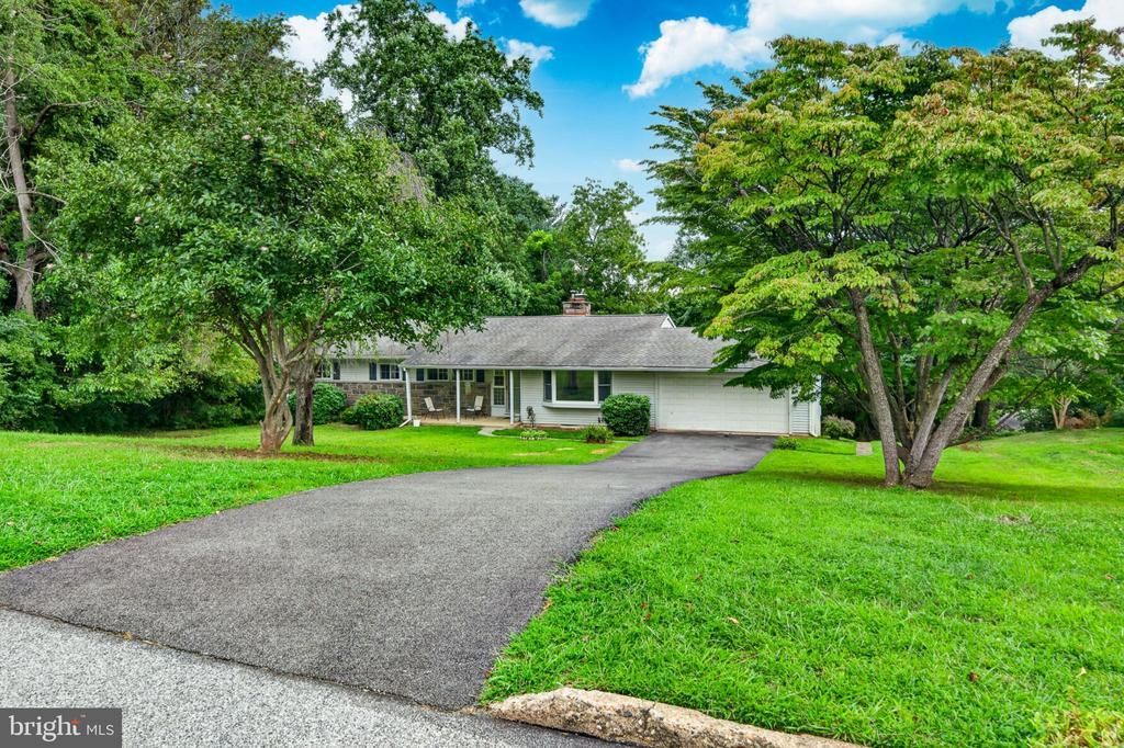 905 RIDLEY CREEK DRIVE, MEDIA, PA 19063