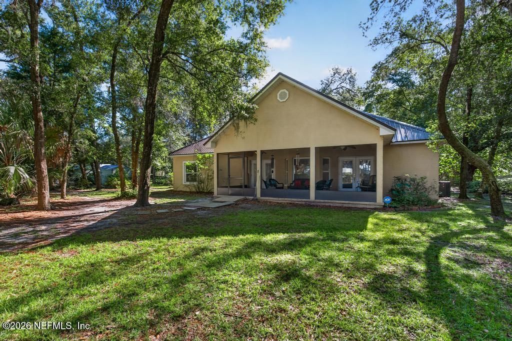 305 S Fillmore Avenue, Interlachen, FL 32148 Photo