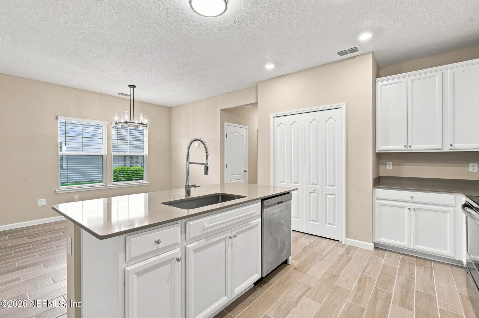 1687 Pottsburg Point Drive, Jacksonville, FL 32207 Photo
