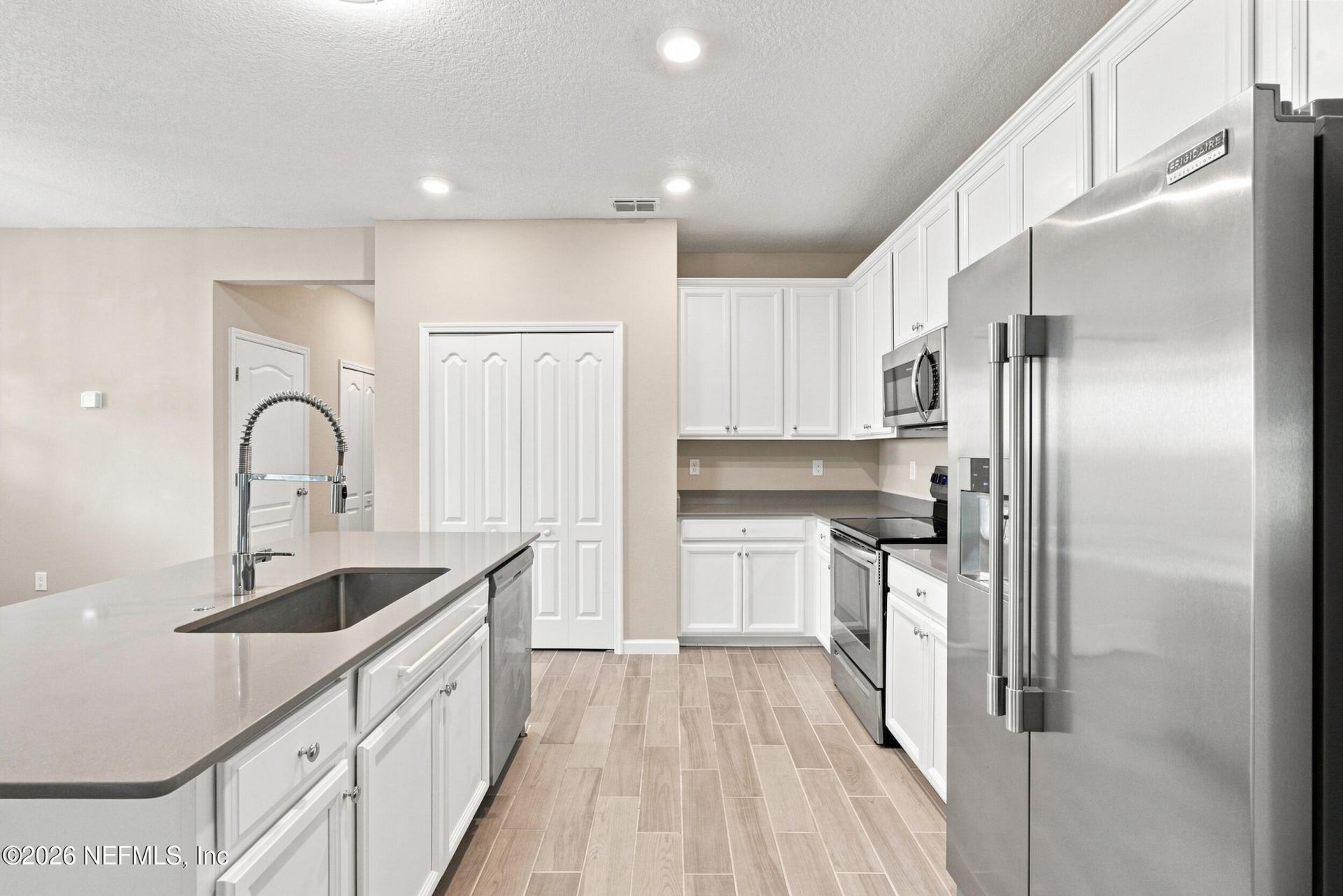 1687 Pottsburg Point Drive, Jacksonville, FL 32207 Photo