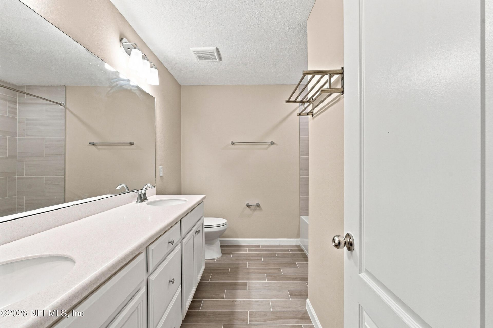 1687 Pottsburg Point Drive, Jacksonville, FL 32207 Photo