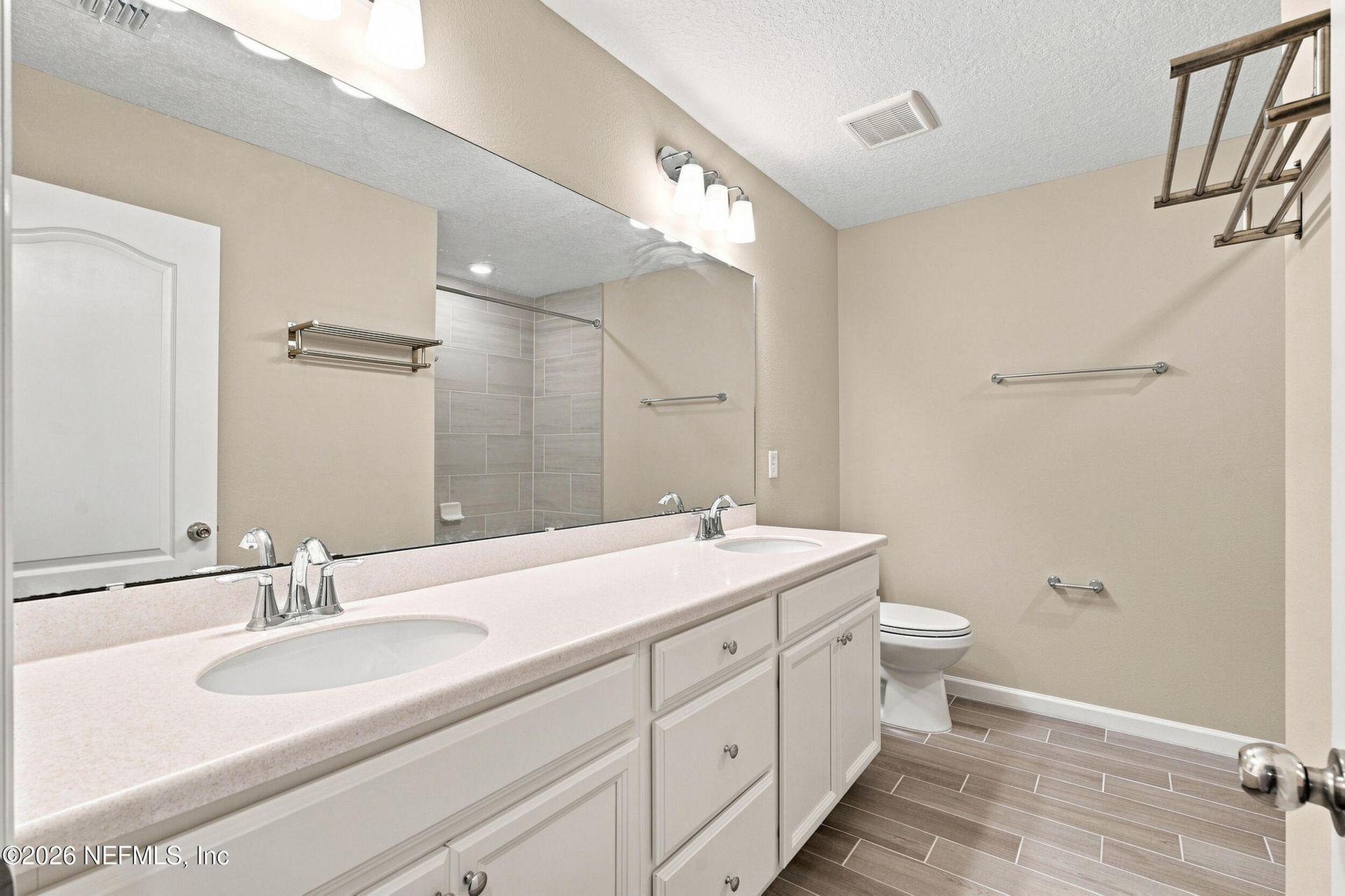 1687 Pottsburg Point Drive, Jacksonville, FL 32207 Photo