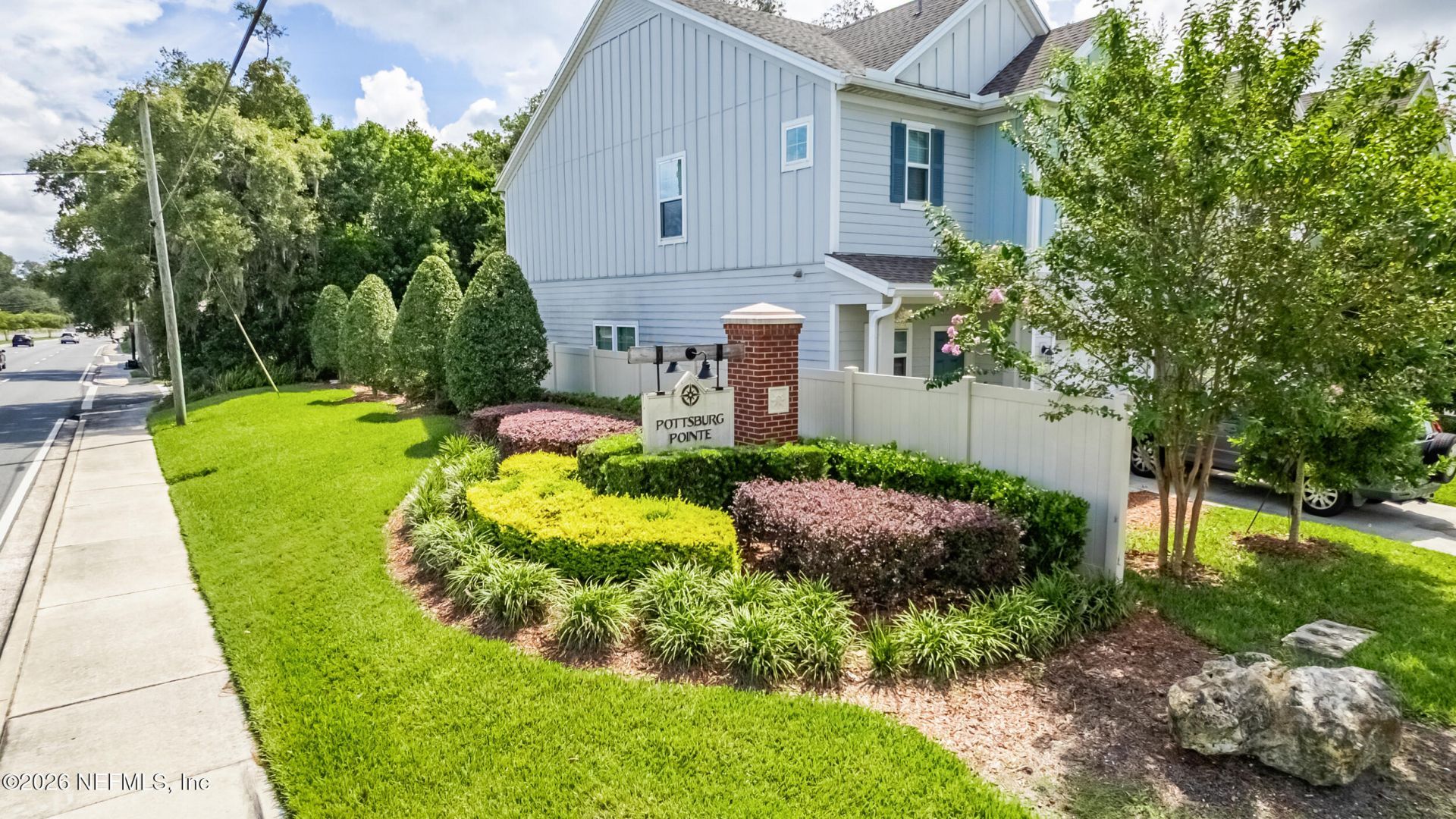 1687 Pottsburg Point Drive, Jacksonville, FL 32207 Photo