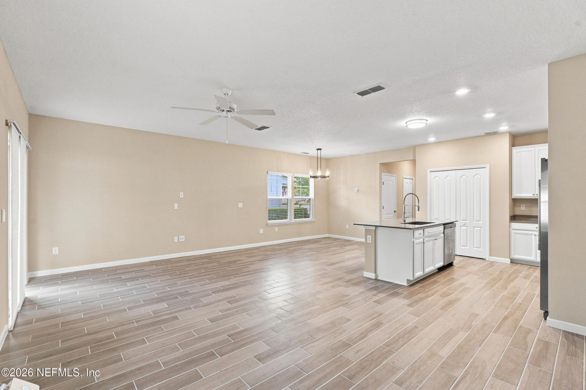 1687 Pottsburg Point Drive, Jacksonville, FL 32207 Photo