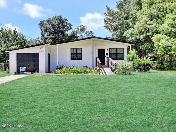 1818 BANBURY Road, Jacksonville, FL 32211