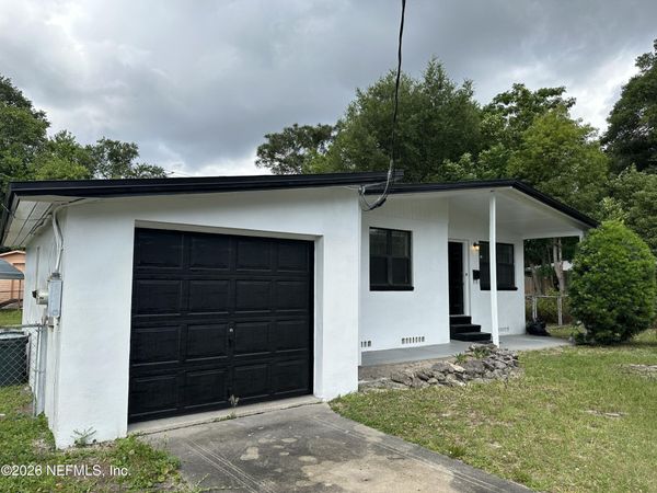 1818 BANBURY Road, Jacksonville, FL 32211