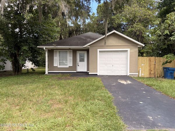 8225 EATON Avenue, Jacksonville, FL 32211