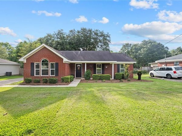 2890 Barlett Drive, Mobile, AL 36608