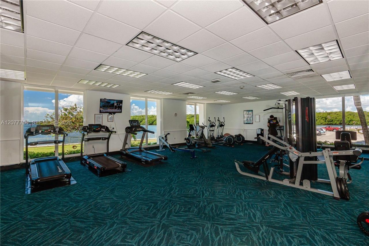 500 Bayview Dr , Unit 825, Sunny Isles Beach, FL 33160 Photo