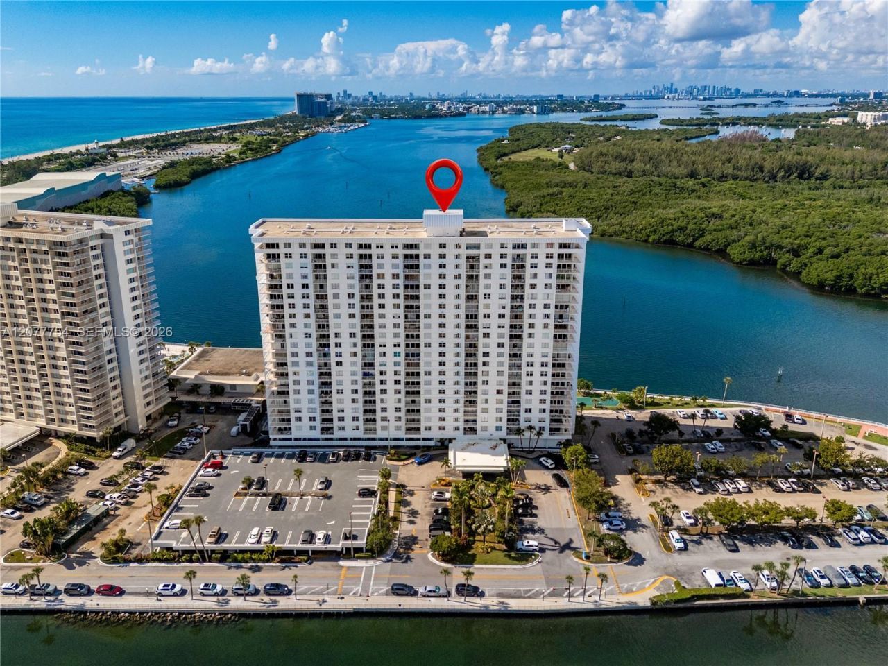 500 Bayview Dr , Unit 825, Sunny Isles Beach, FL 33160 Photo