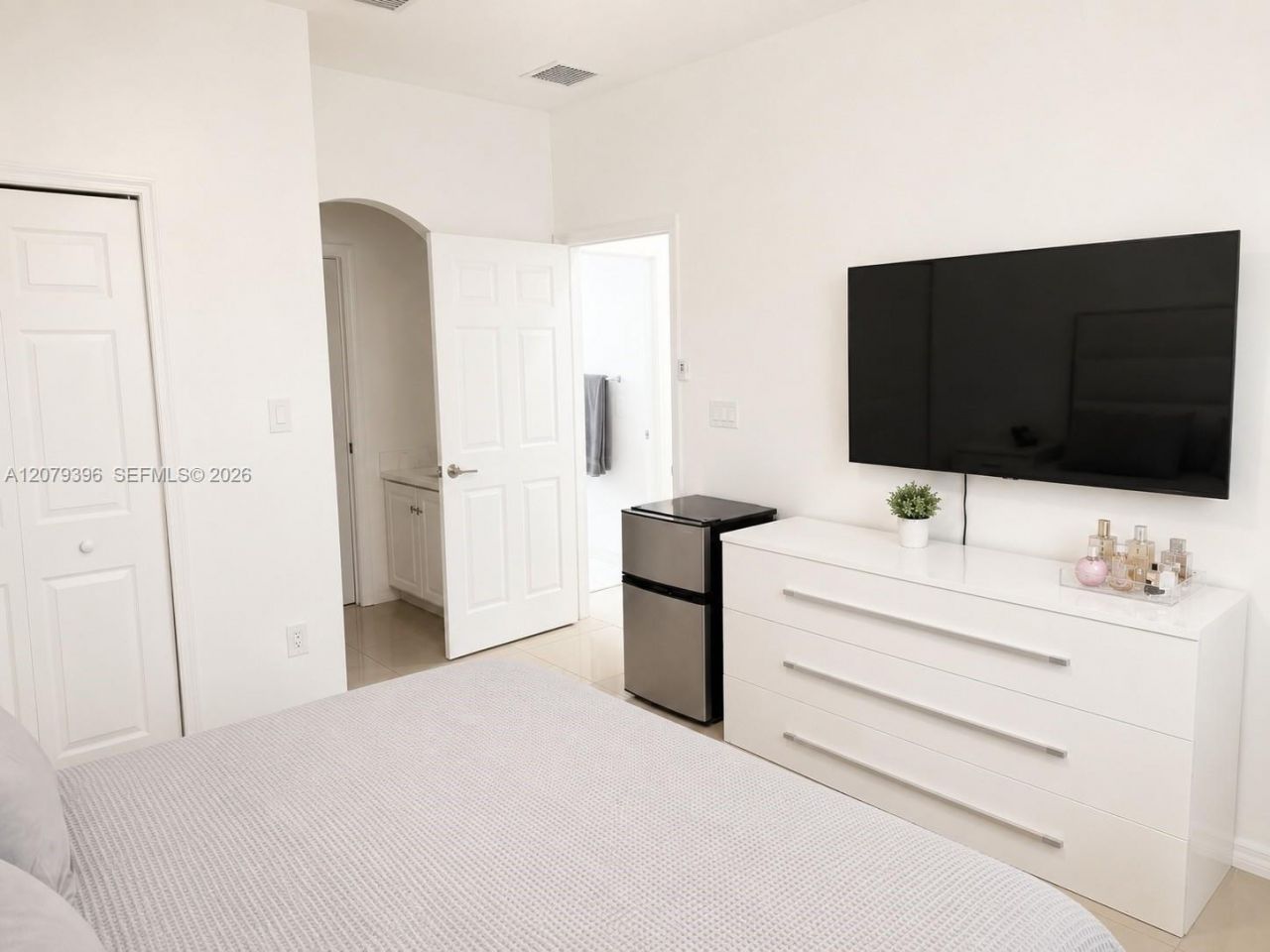 744 SW 106th Ave, Unit 2001, Pembroke Pines, FL 33025 Photo