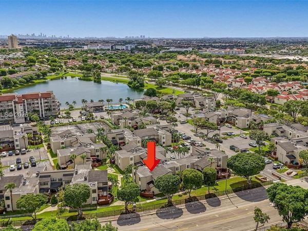10300 NW 9th St Cir , Unit 203, Miami, FL 33172