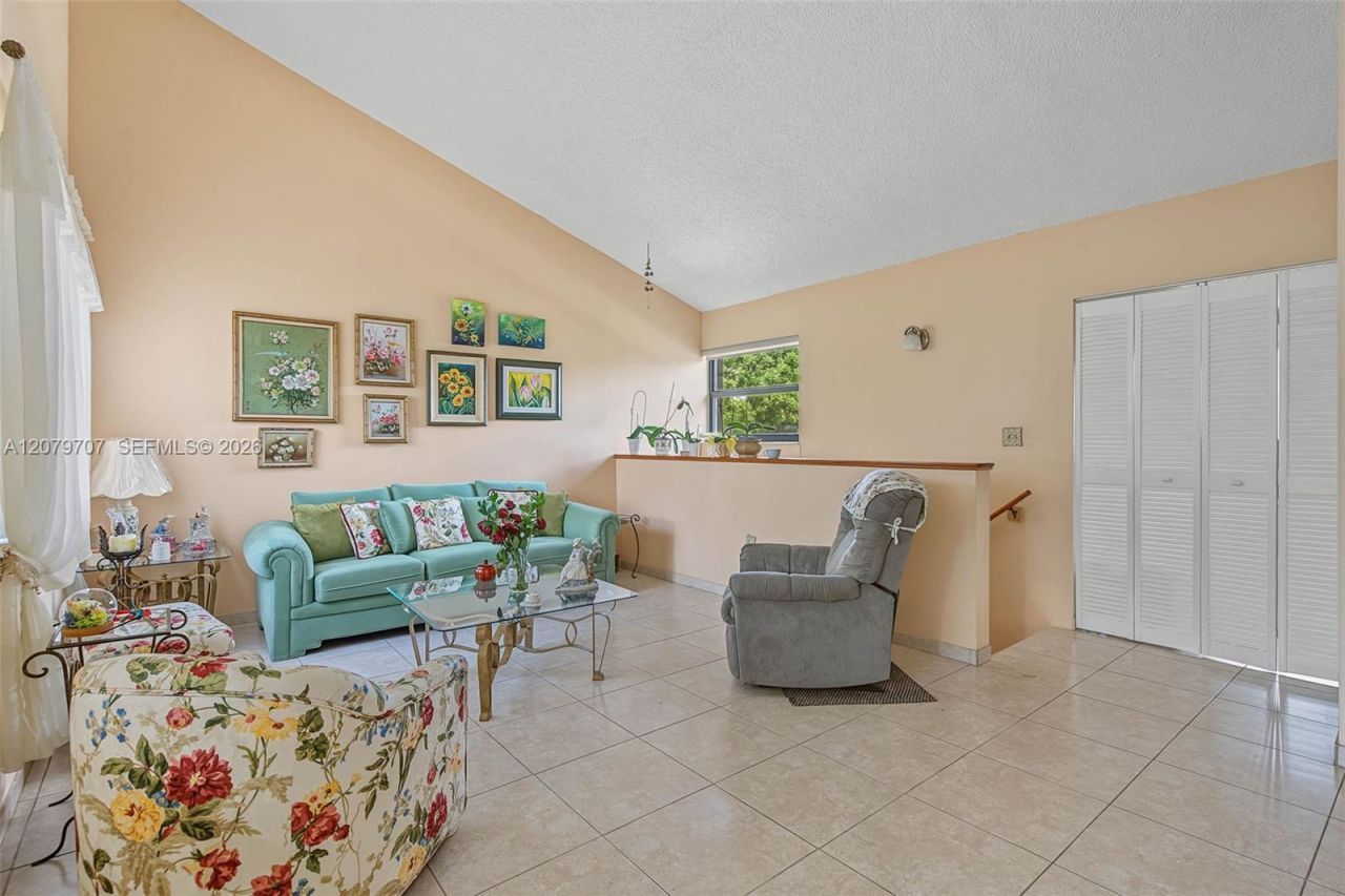 10300 NW 9th St Cir , Unit 203, Miami, FL 33172 Photo
