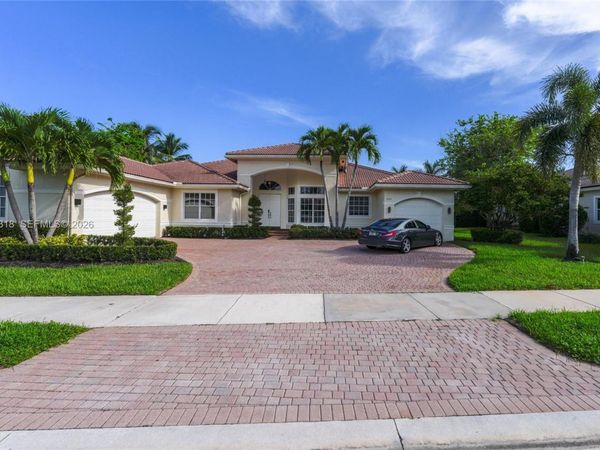 15317 SW 35th St, Davie, FL 33331