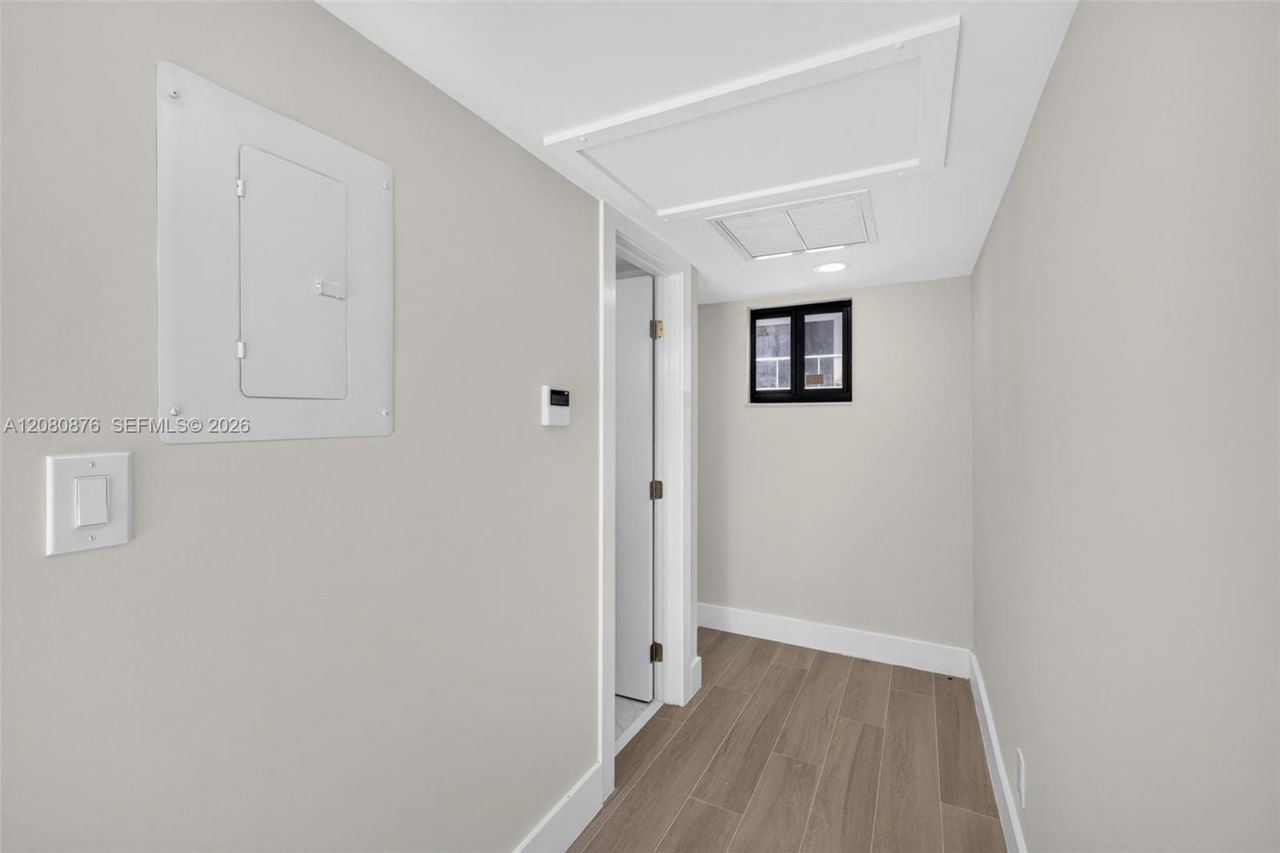 20281 E Country Club Dr, Unit CABANA #3, Aventura, FL 33180 Photo