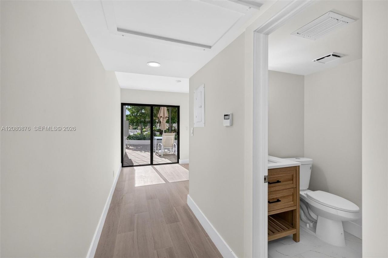20281 E Country Club Dr, Unit CABANA #3, Aventura, FL 33180 Photo