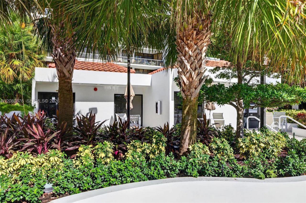 20281 E Country Club Dr, Unit CABANA #3, Aventura, FL 33180 Photo