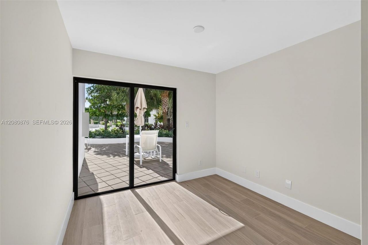 20281 E Country Club Dr, Unit CABANA #3, Aventura, FL 33180 Photo