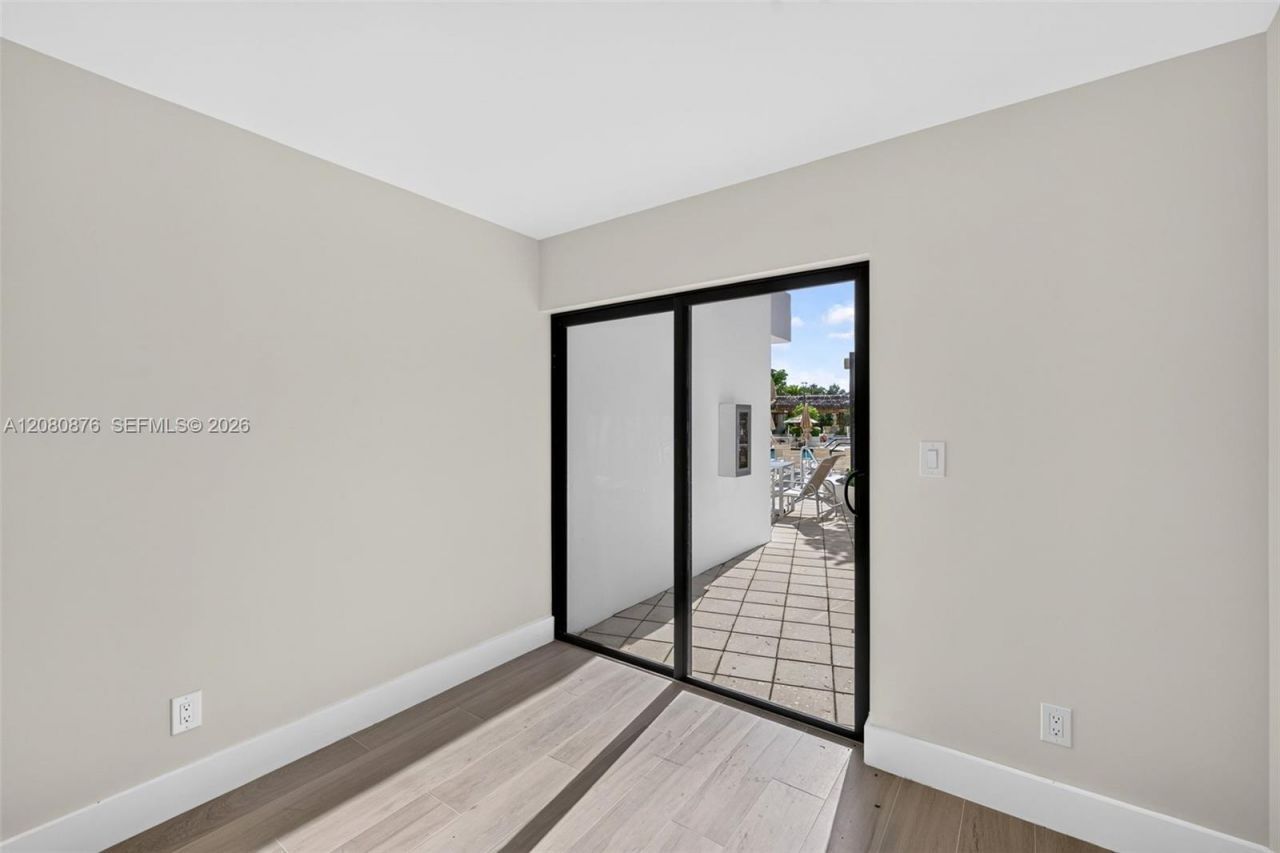 20281 E Country Club Dr, Unit CABANA #3, Aventura, FL 33180 Photo