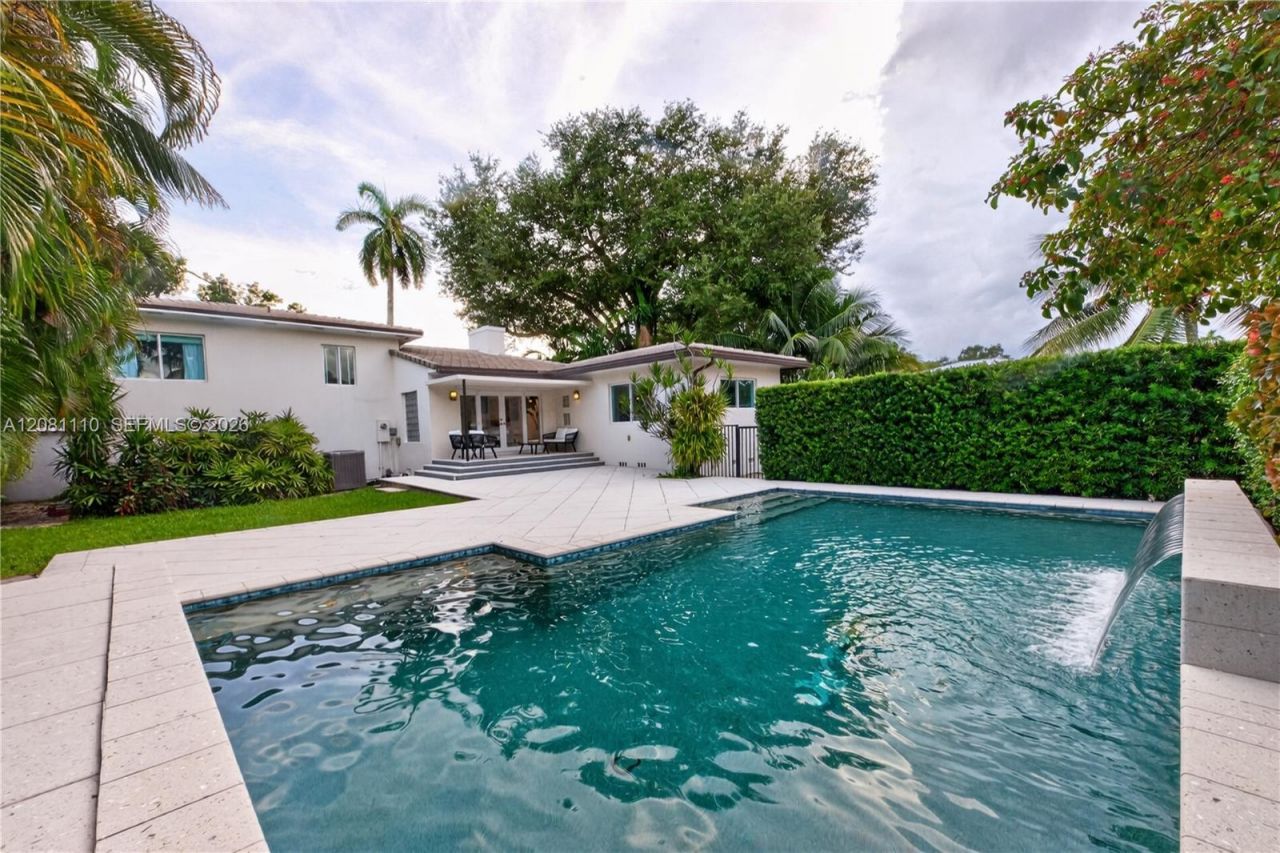 1065 NE 96th St, Miami Shores, FL 33138 Photo