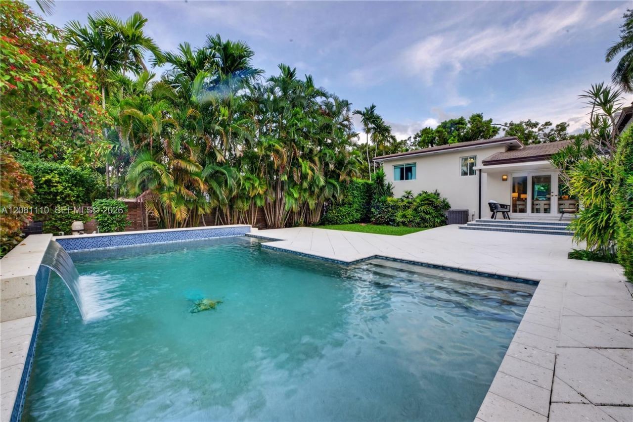 1065 NE 96th St, Miami Shores, FL 33138 Photo