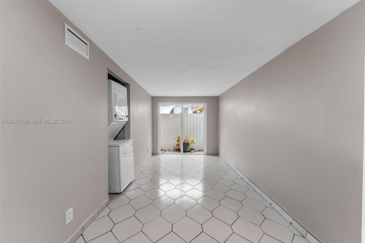 2018 SW 103rd Ct, Miami, FL 33165 Photo