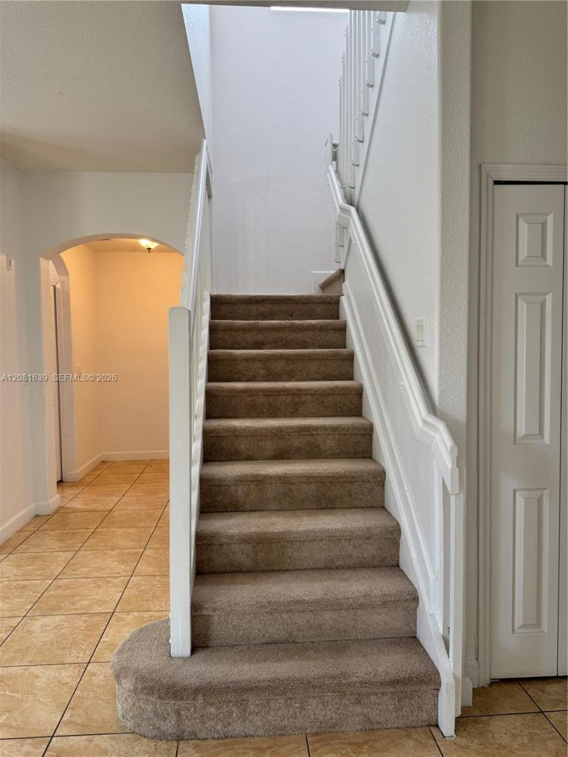 10242 NW 7th St , Unit 204, Miami, FL 33172 Photo
