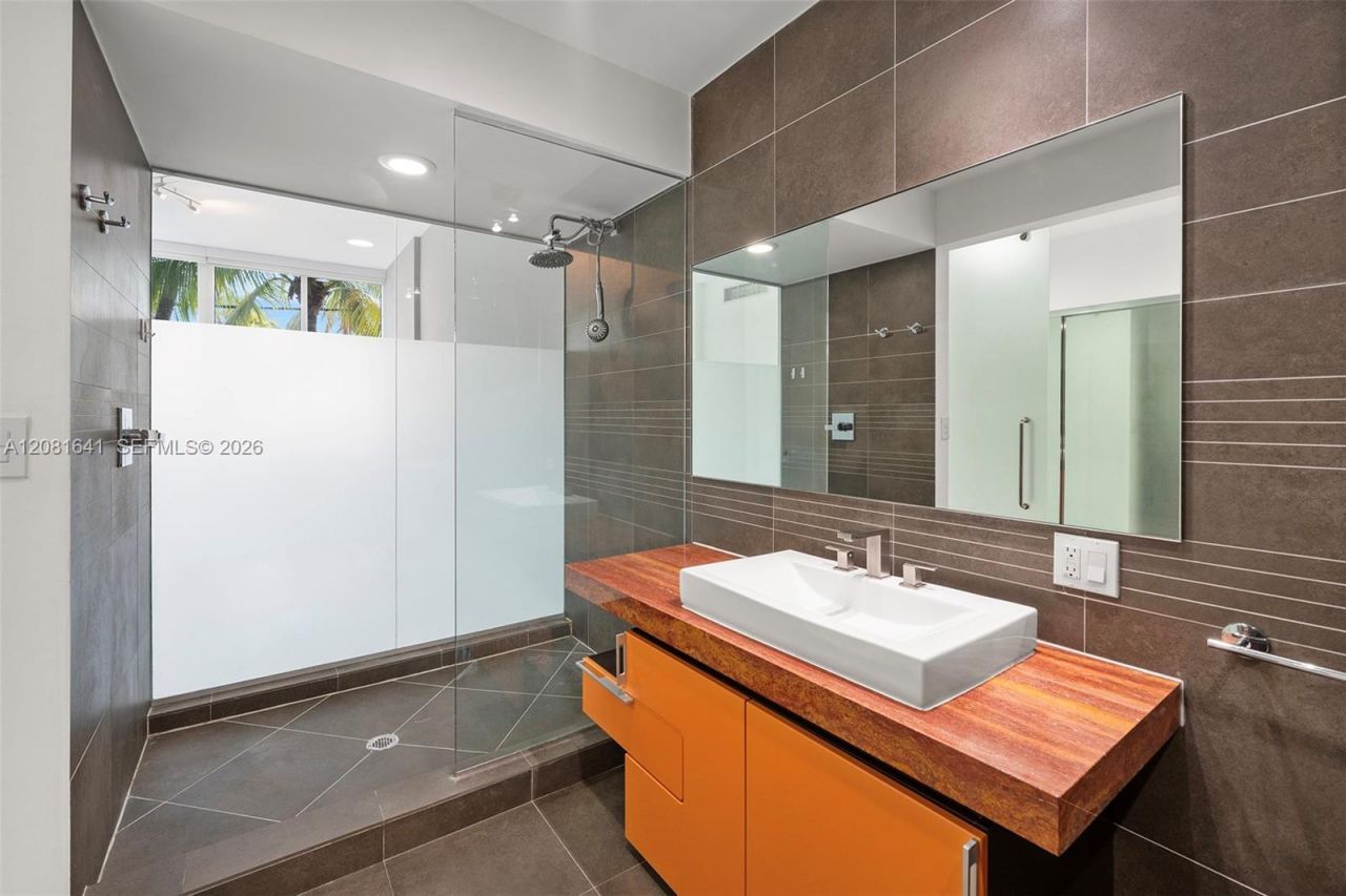 2100 Park Ave, Unit 101, Miami Beach, FL 33139 Photo