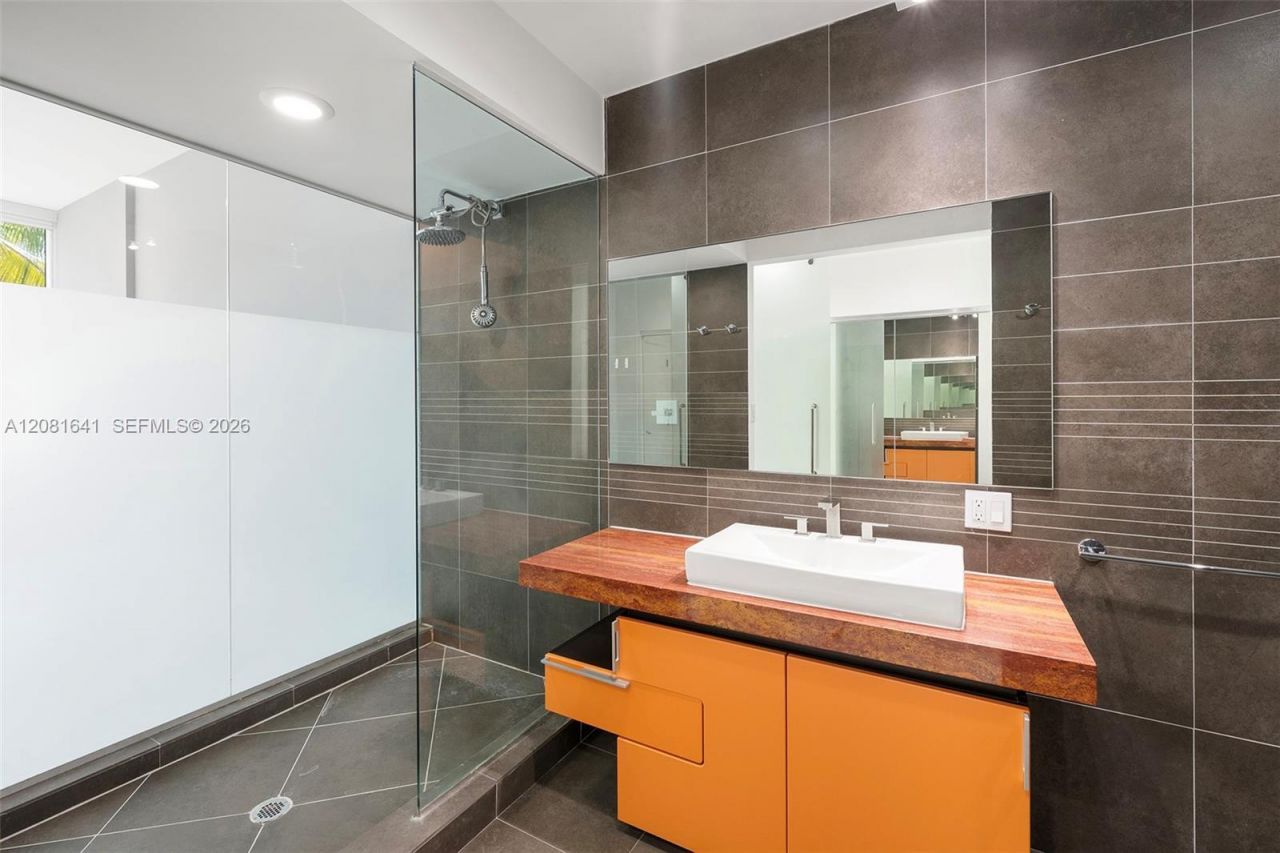 2100 Park Ave, Unit 101, Miami Beach, FL 33139 Photo