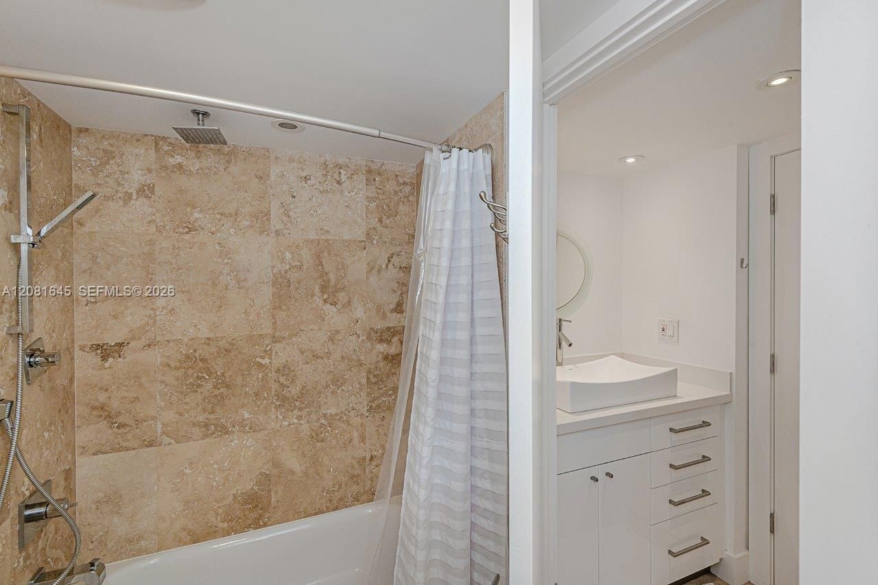 2301 Collins Ave , Unit 1515, Miami Beach, FL 33139 Photo