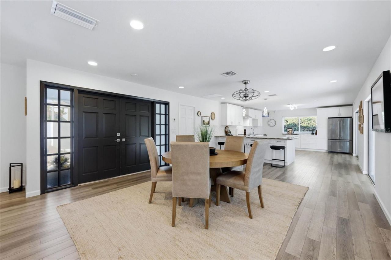1761 Sandalwood Drive, Sarasota, FL 34231 Photo