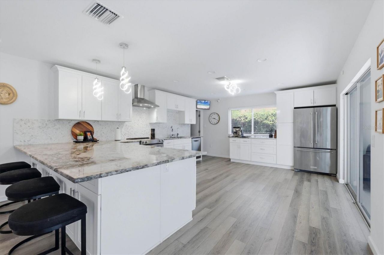 1761 Sandalwood Drive, Sarasota, FL 34231 Photo