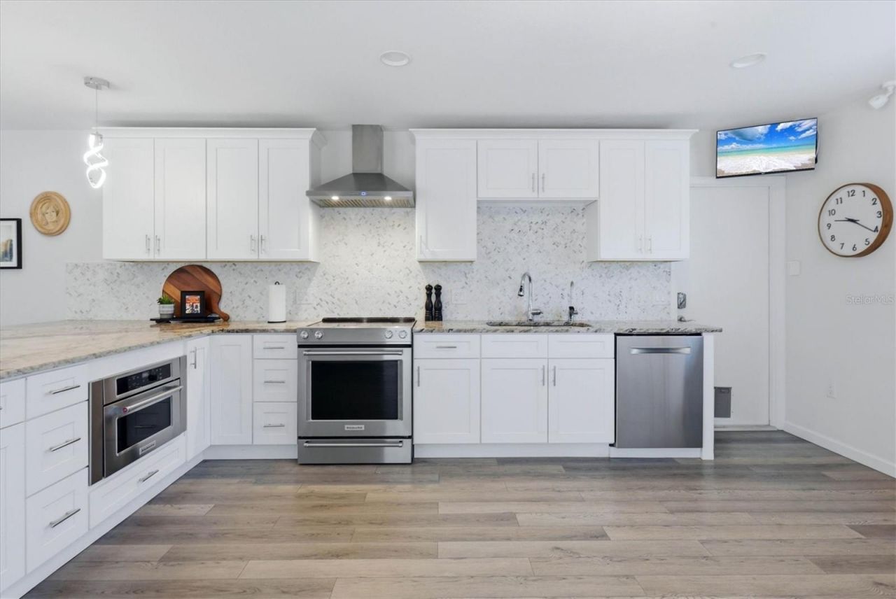 1761 Sandalwood Drive, Sarasota, FL 34231 Photo