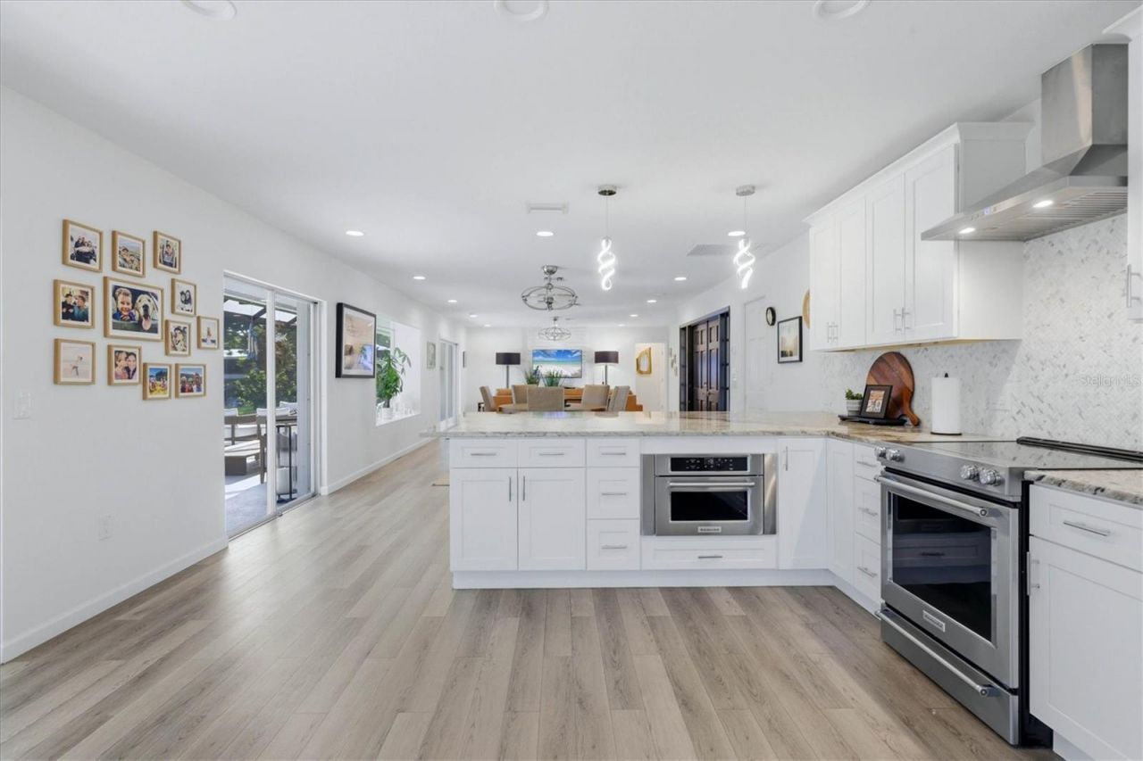 1761 Sandalwood Drive, Sarasota, FL 34231 Photo