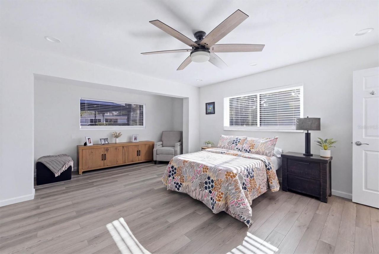 1761 Sandalwood Drive, Sarasota, FL 34231 Photo