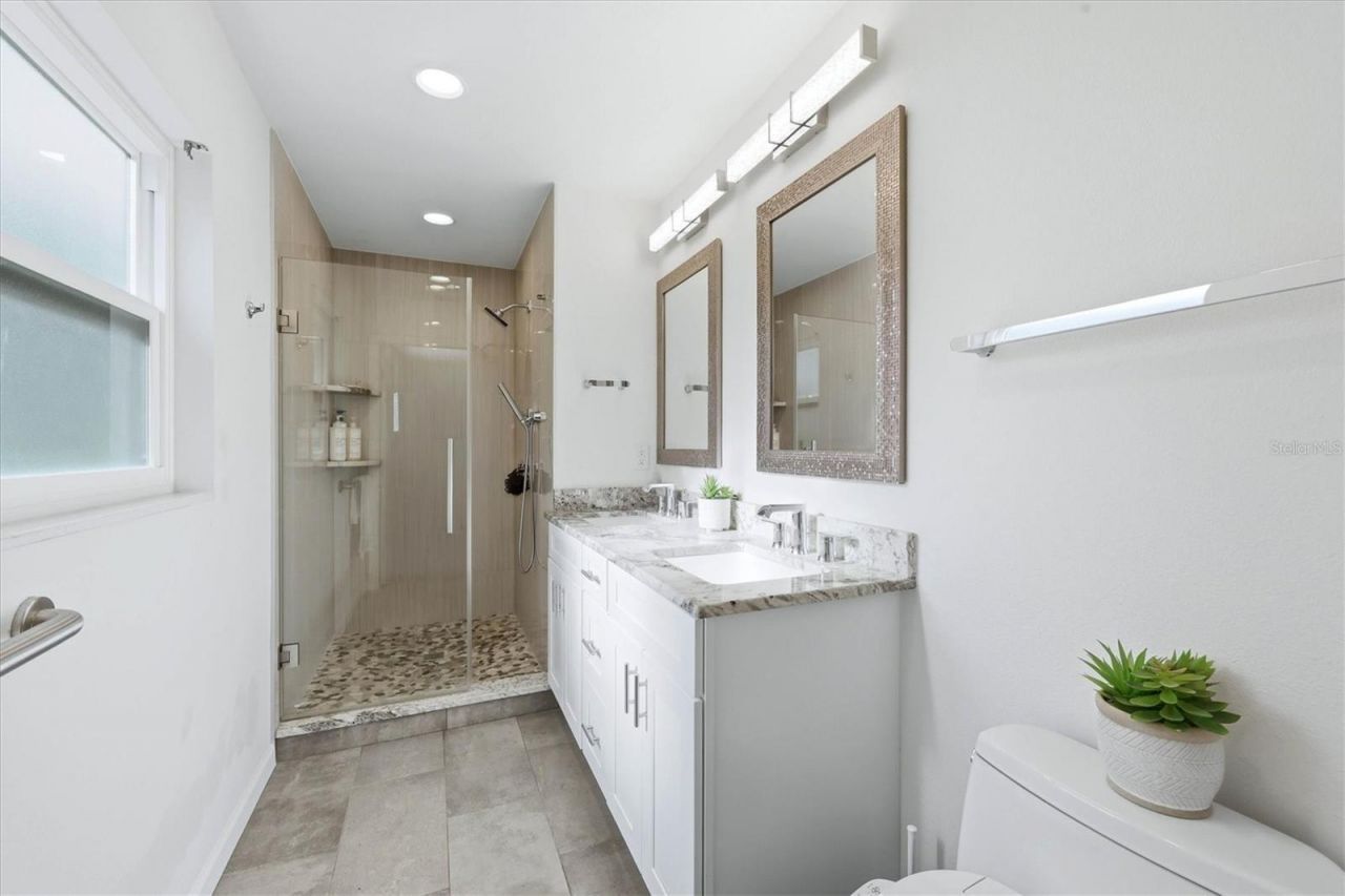 1761 Sandalwood Drive, Sarasota, FL 34231 Photo