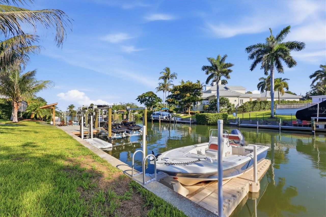 1761 Sandalwood Drive, Sarasota, FL 34231 Photo