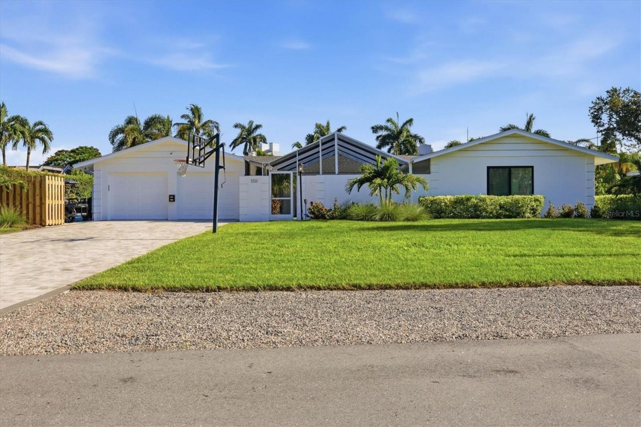 1761 Sandalwood Drive, Sarasota, FL 34231 Photo