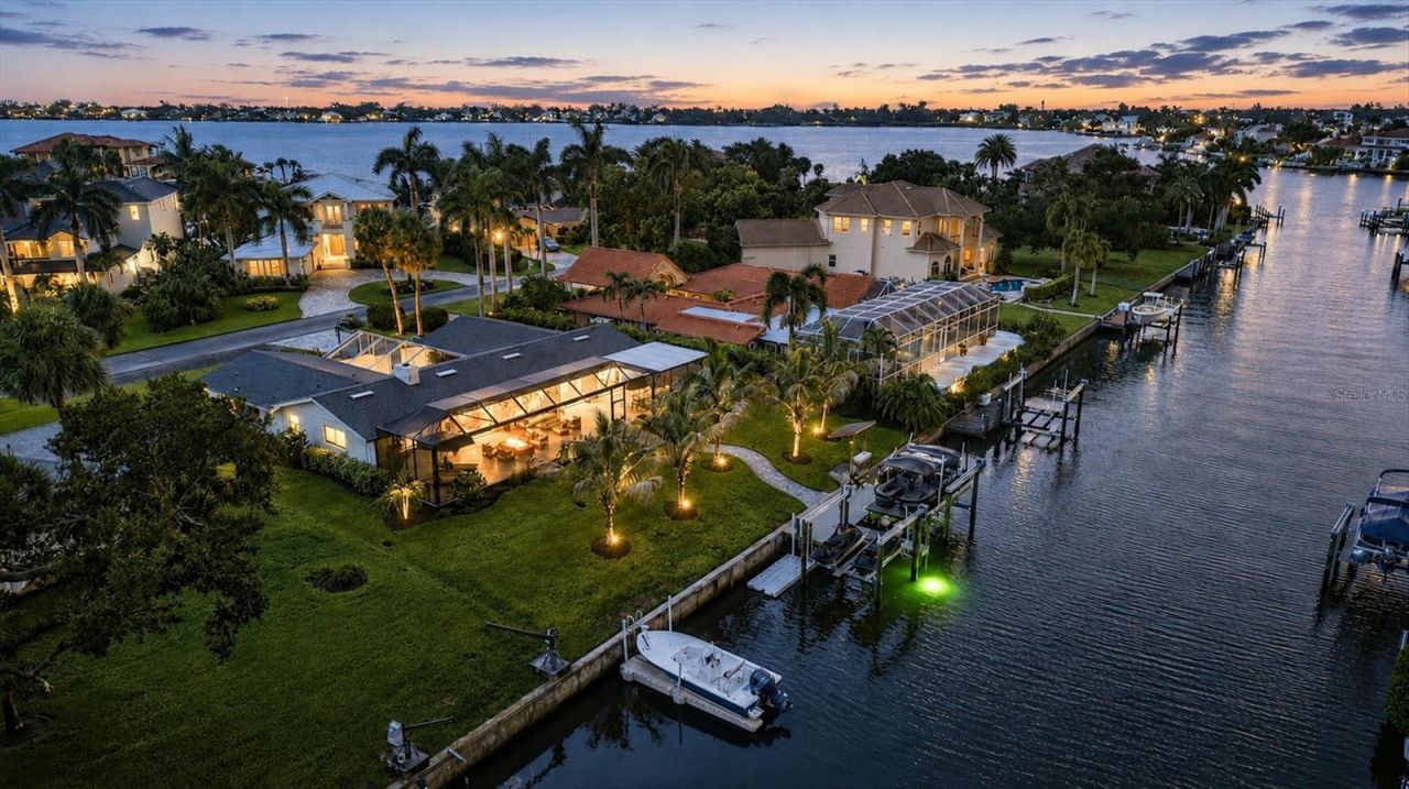 1761 Sandalwood Drive, Sarasota, FL 34231 Photo