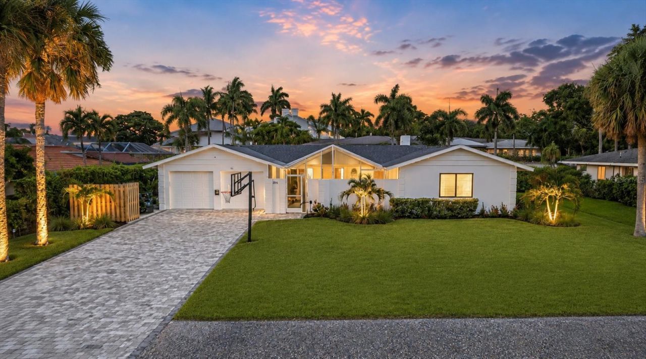 1761 Sandalwood Drive, Sarasota, FL 34231 Photo