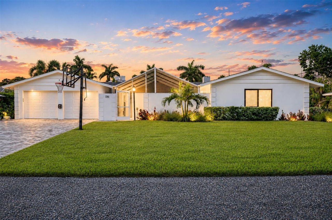 1761 Sandalwood Drive, Sarasota, FL 34231 Photo