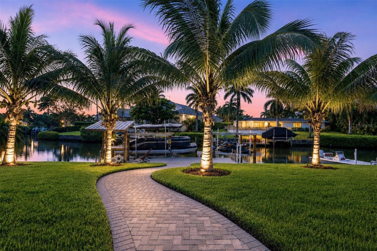 1761 Sandalwood Drive, Sarasota, FL 34231 Photo