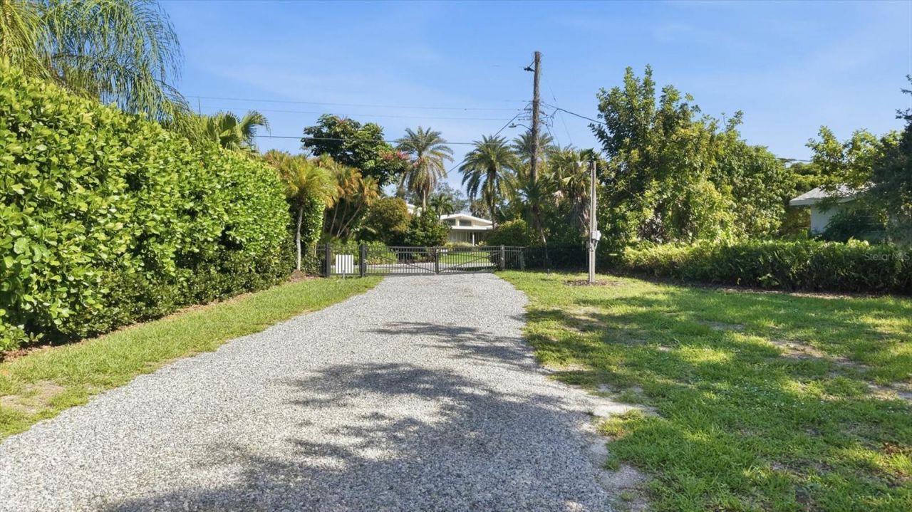 1761 Sandalwood Drive, Sarasota, FL 34231 Photo