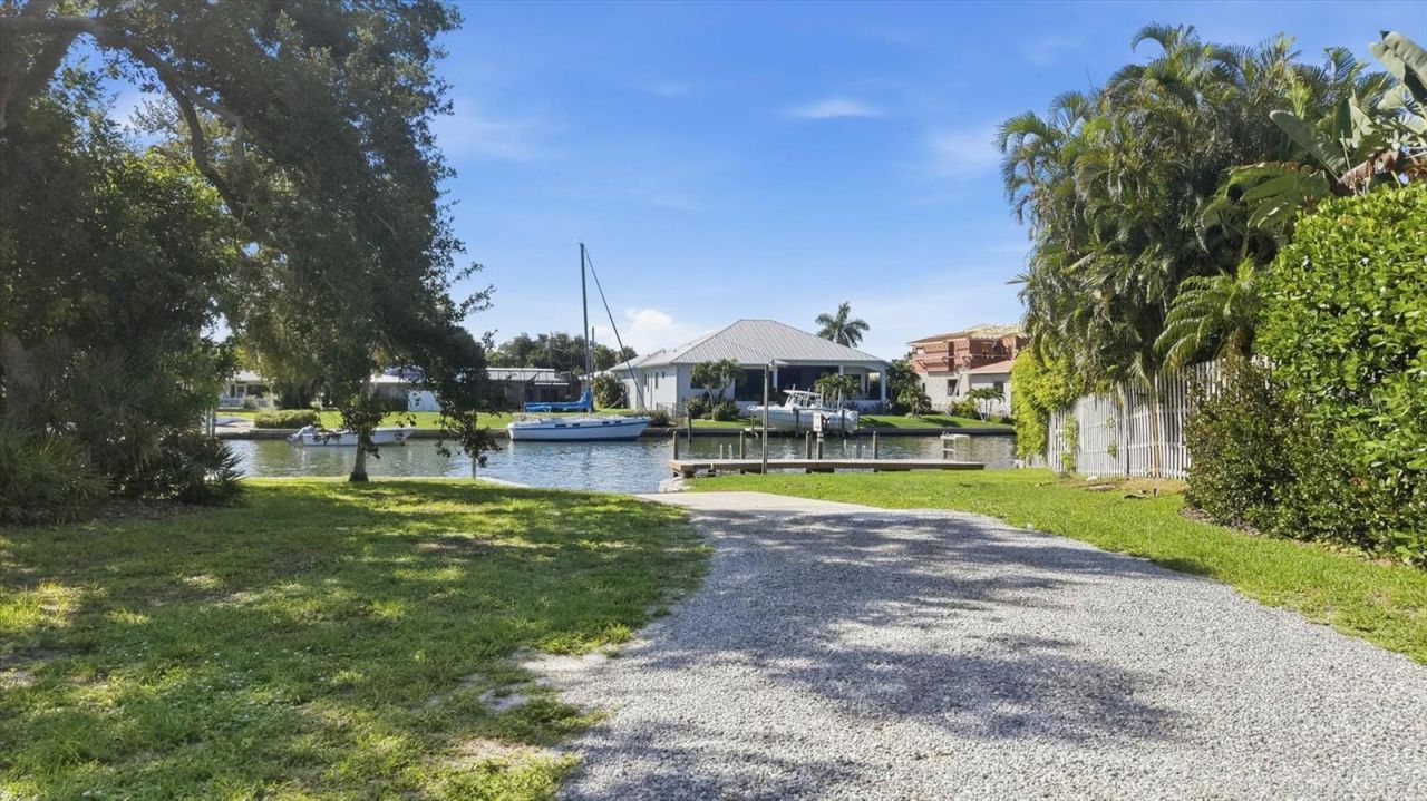 1761 Sandalwood Drive, Sarasota, FL 34231 Photo